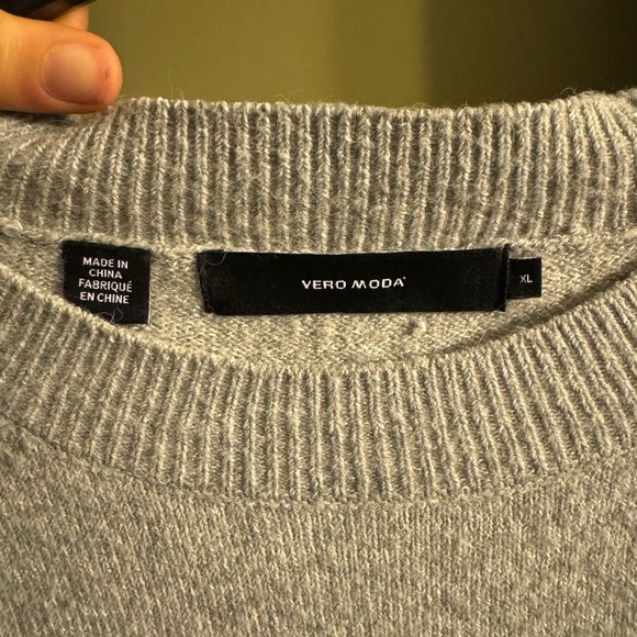 Color Block Sweater - Picture 6 of 6